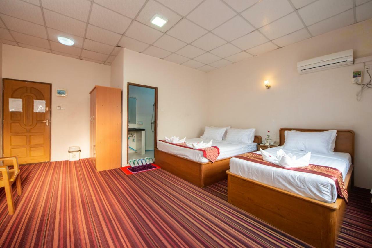 Yangon Urban Hotel Exterior photo