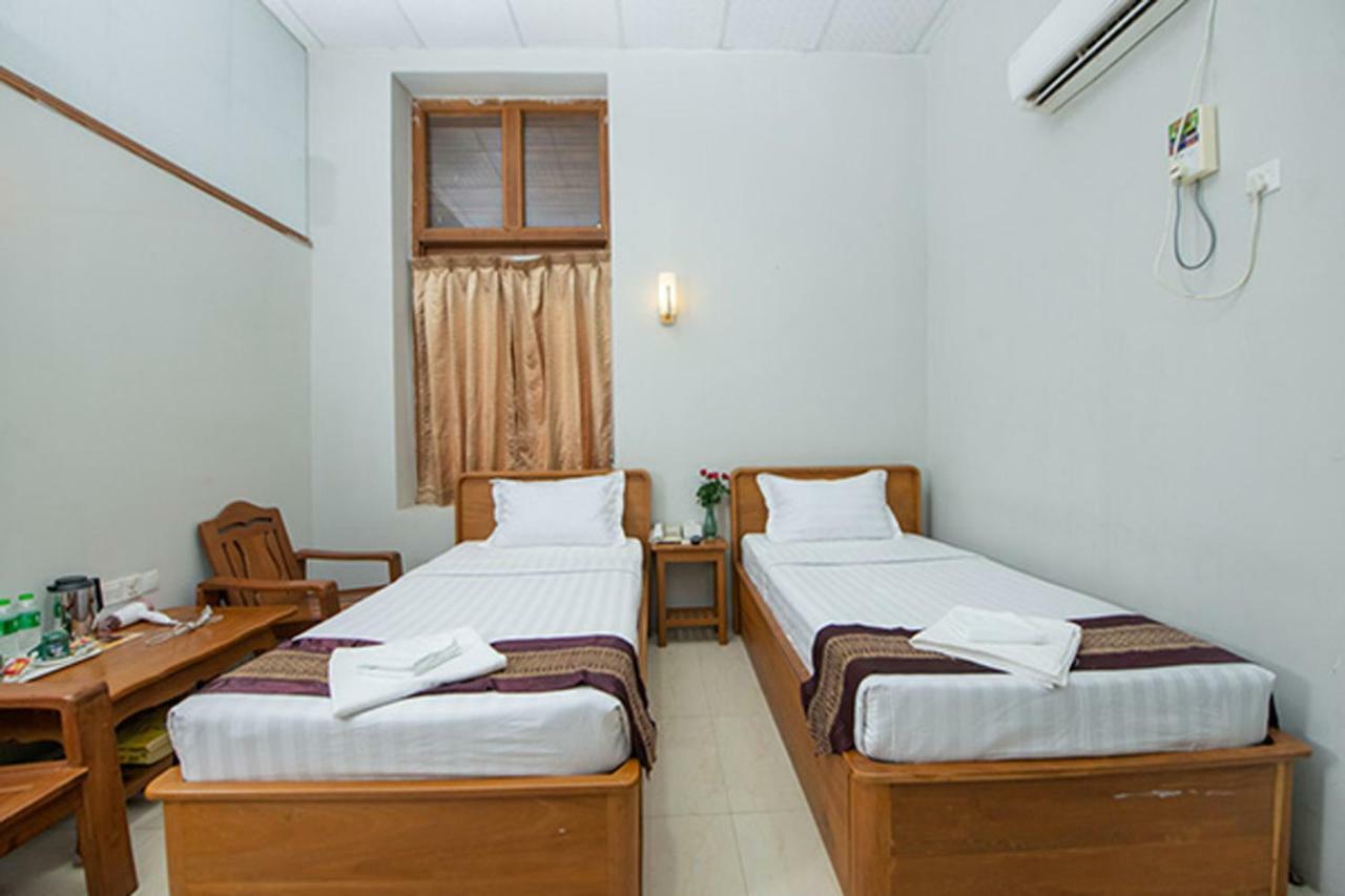 Yangon Urban Hotel Exterior photo