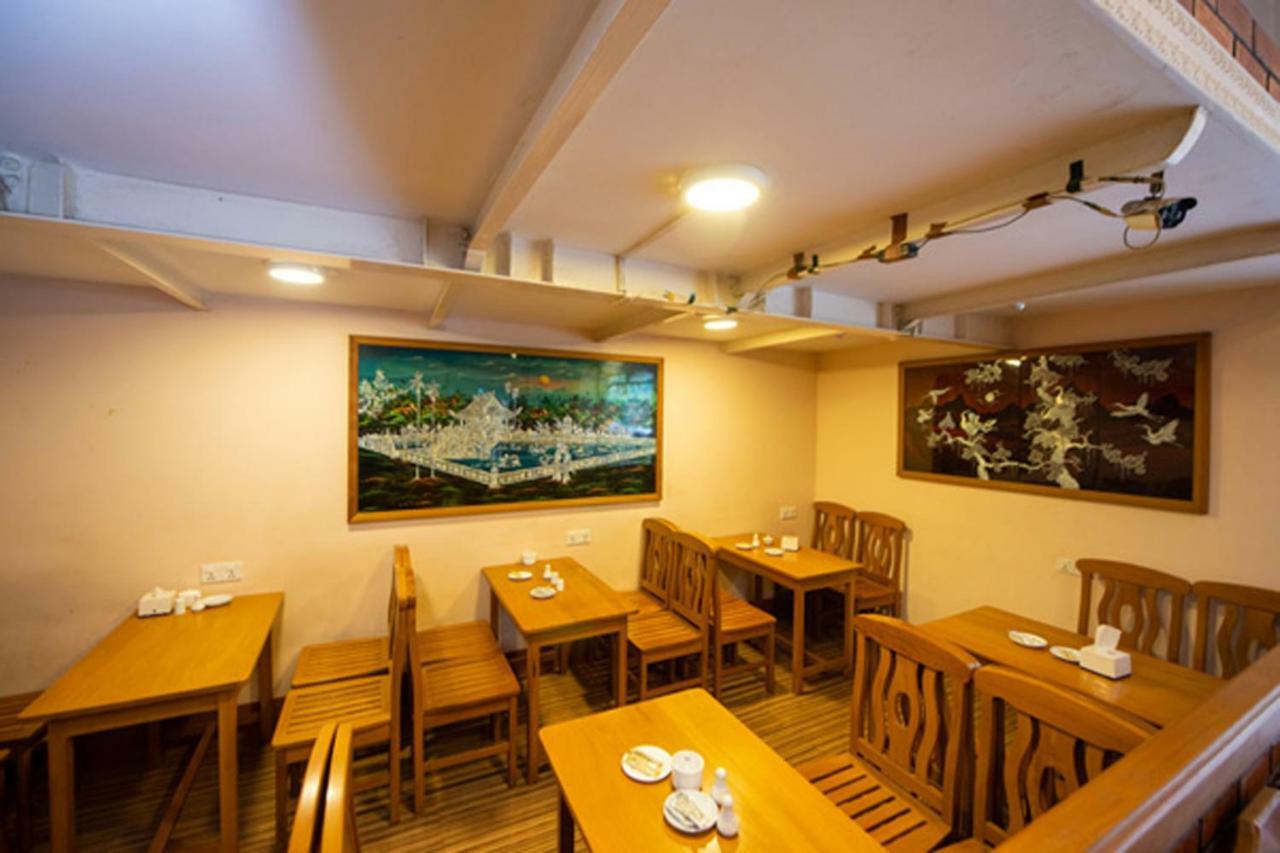 Yangon Urban Hotel Exterior photo