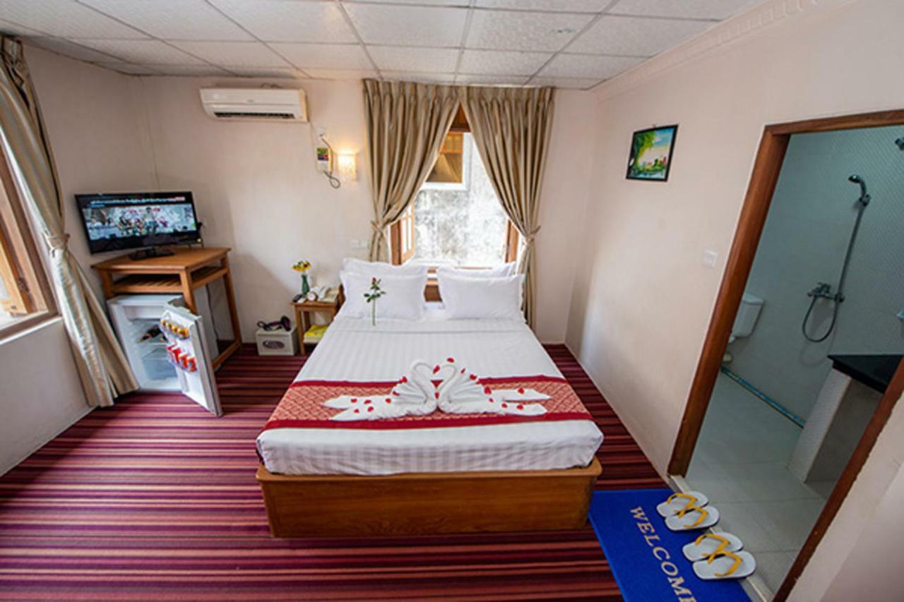 Yangon Urban Hotel Exterior photo