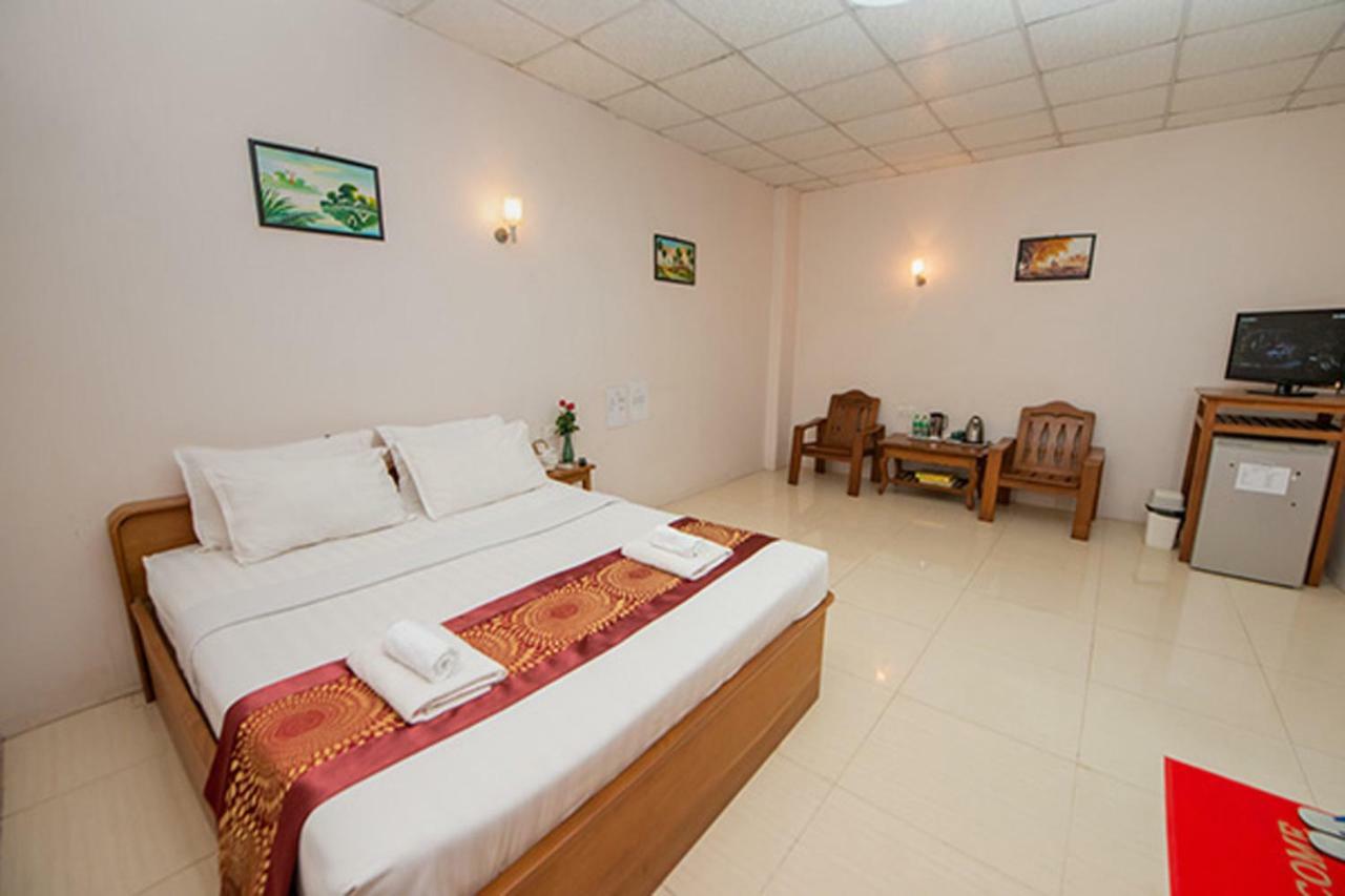 Yangon Urban Hotel Exterior photo